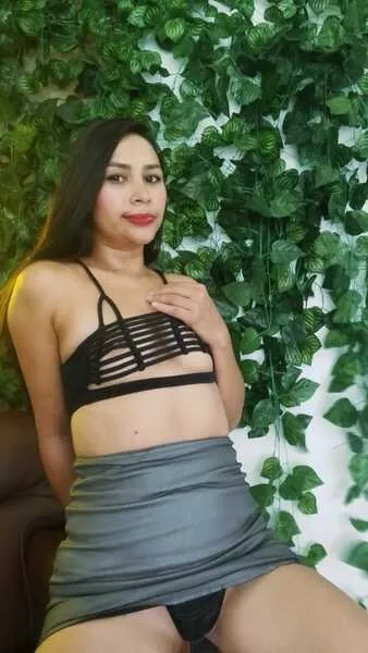 Live sex webcam photo for kimmhottie25 #4245504