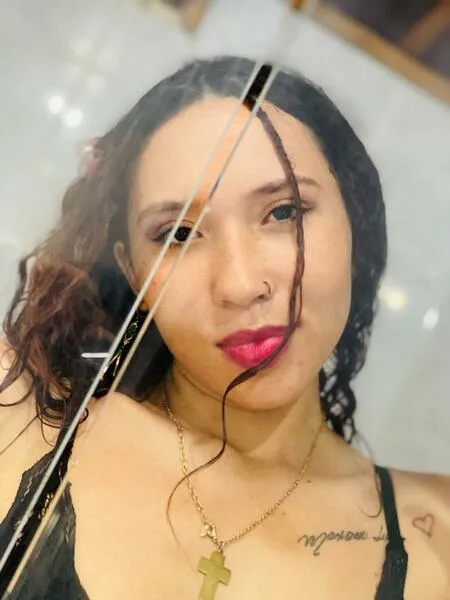 Live sex webcam photo for ScarlettBigLips #4029547