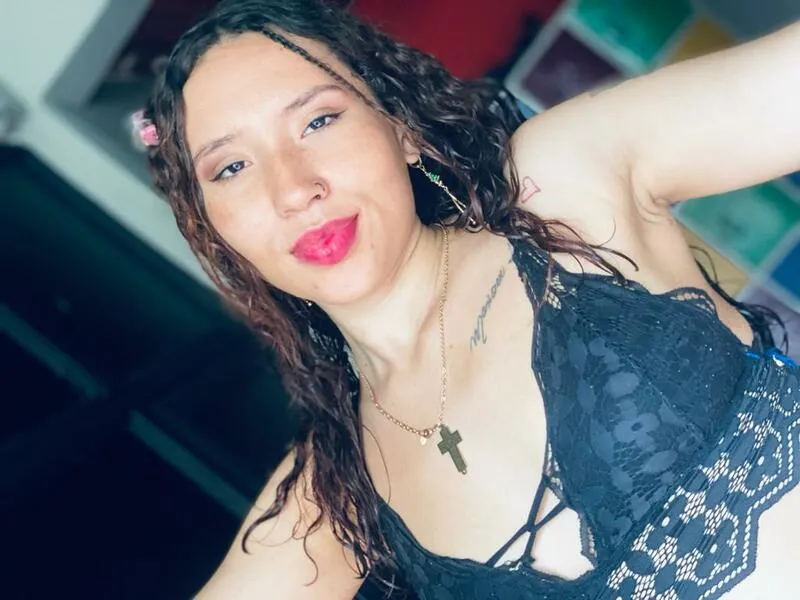 Live sex webcam photo for ScarlettBigLips #4029508