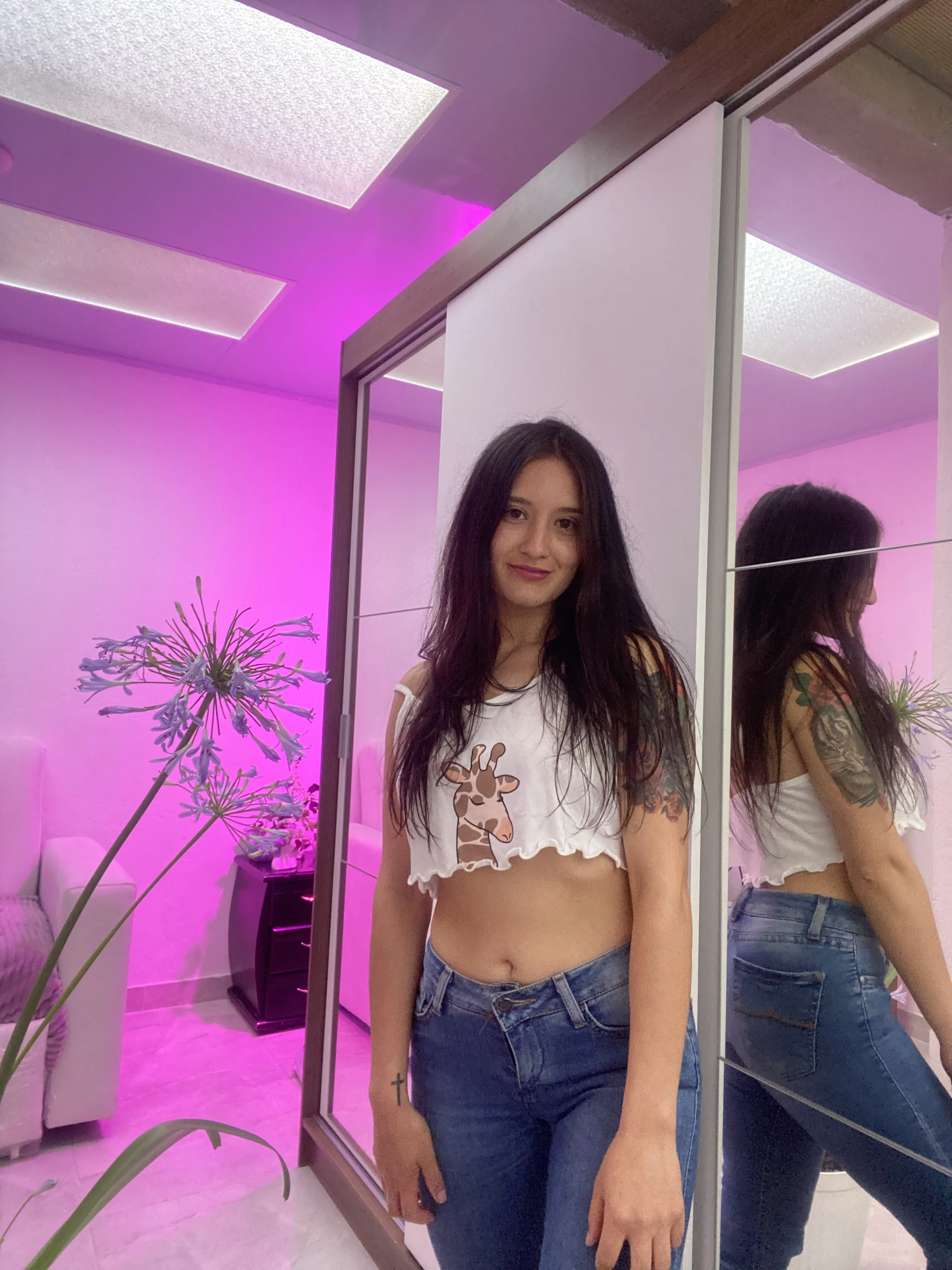 Live sex webcam photo for Kimyrosse #7878664