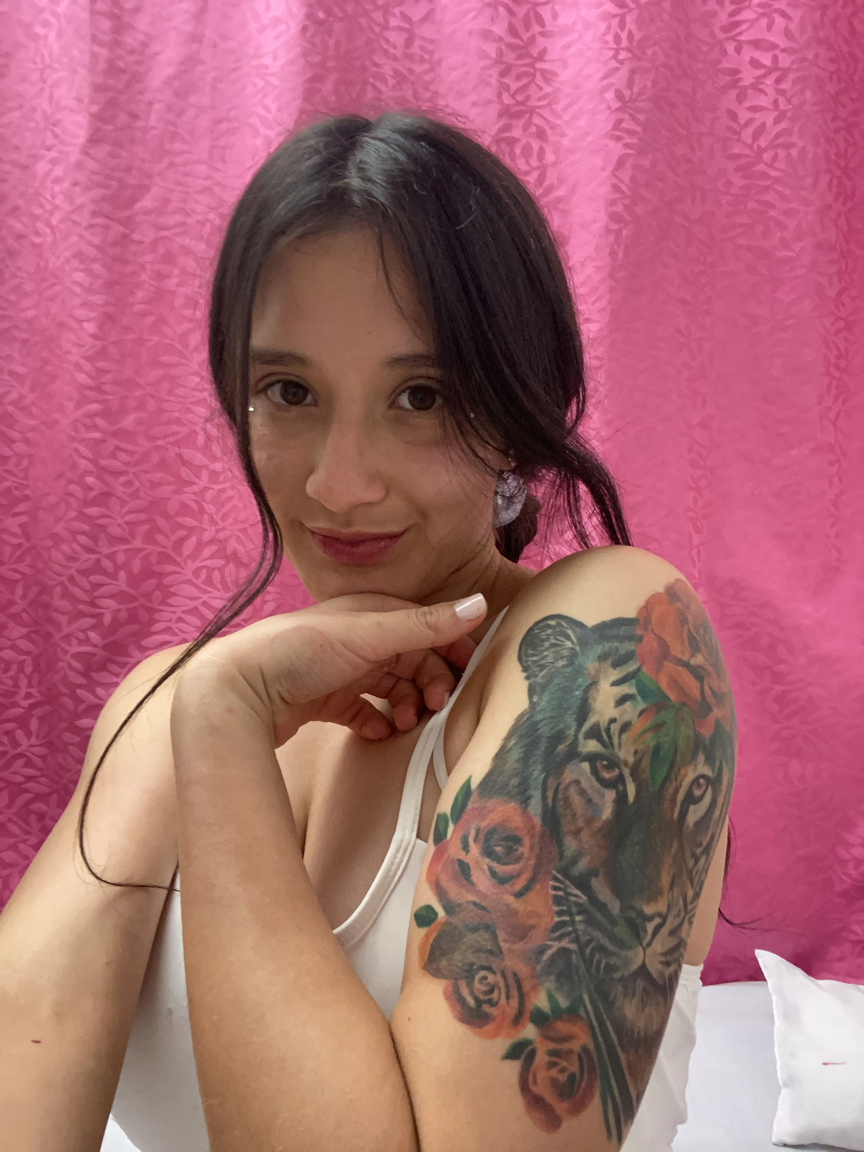 Live sex webcam photo for Kimyrosse #7114992