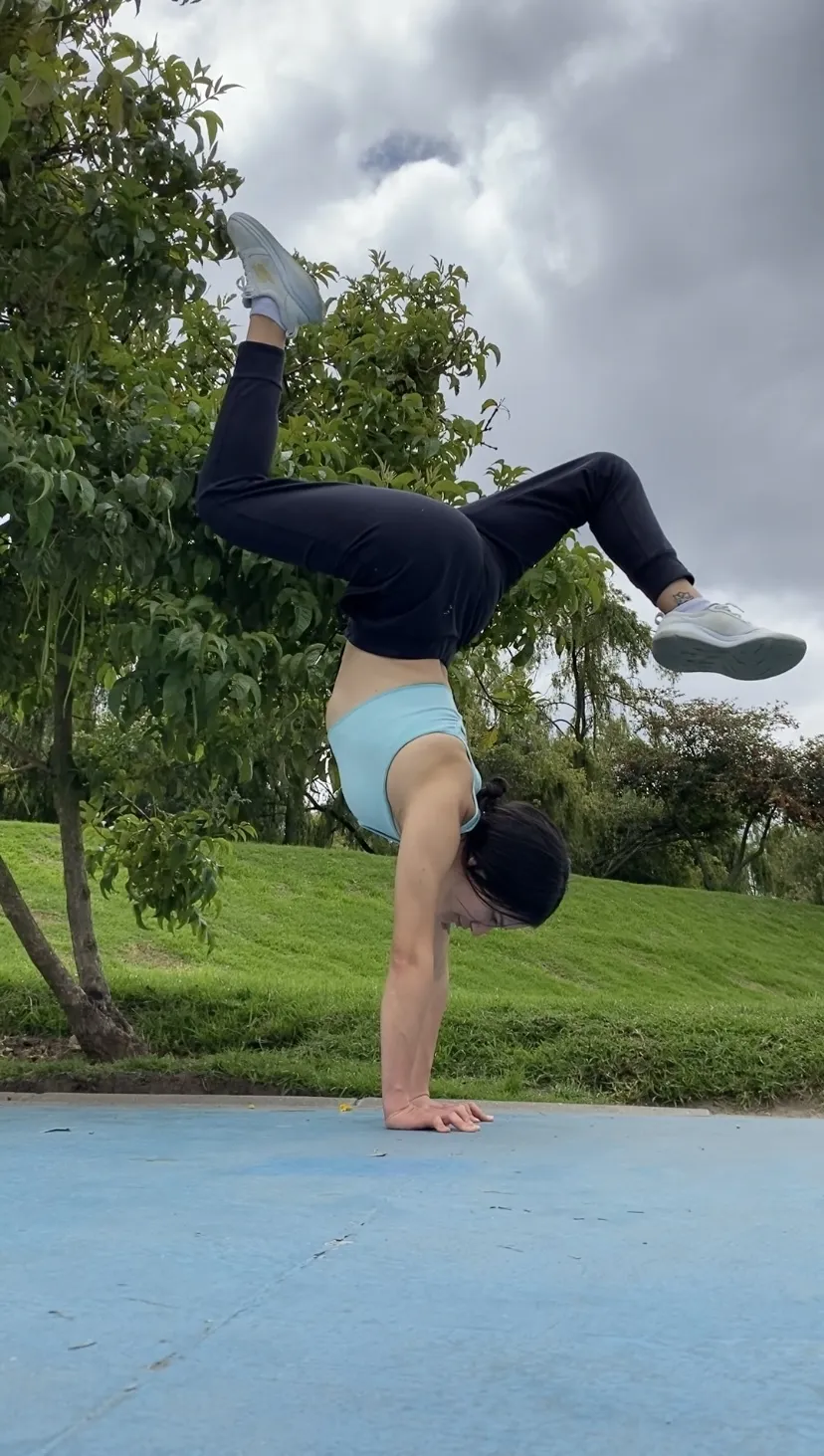 Live sex webcam photo for Kimyrosse #7115124