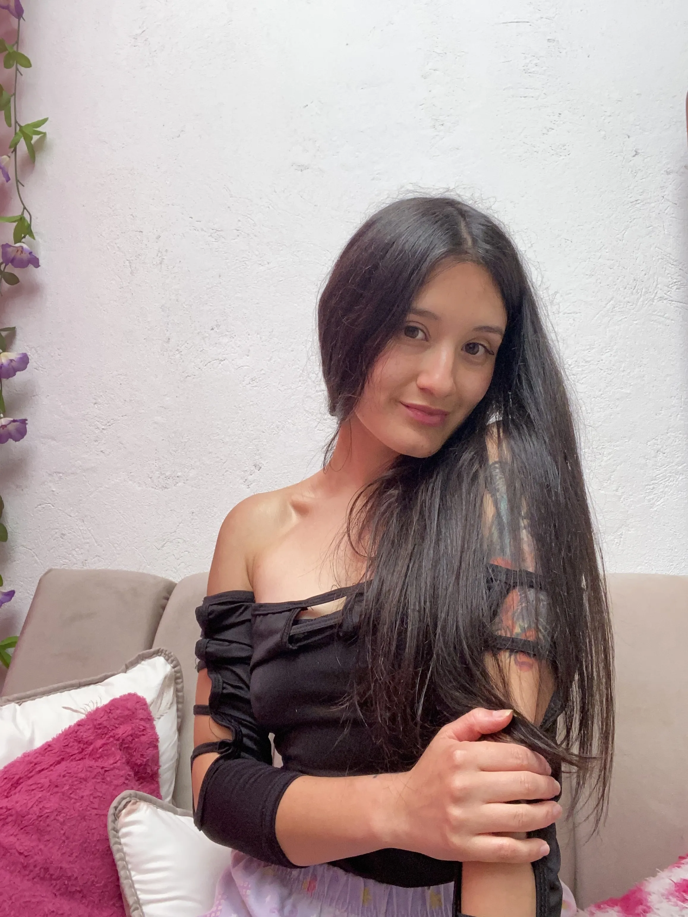 Live sex webcam photo for Kimyrosse #7115072