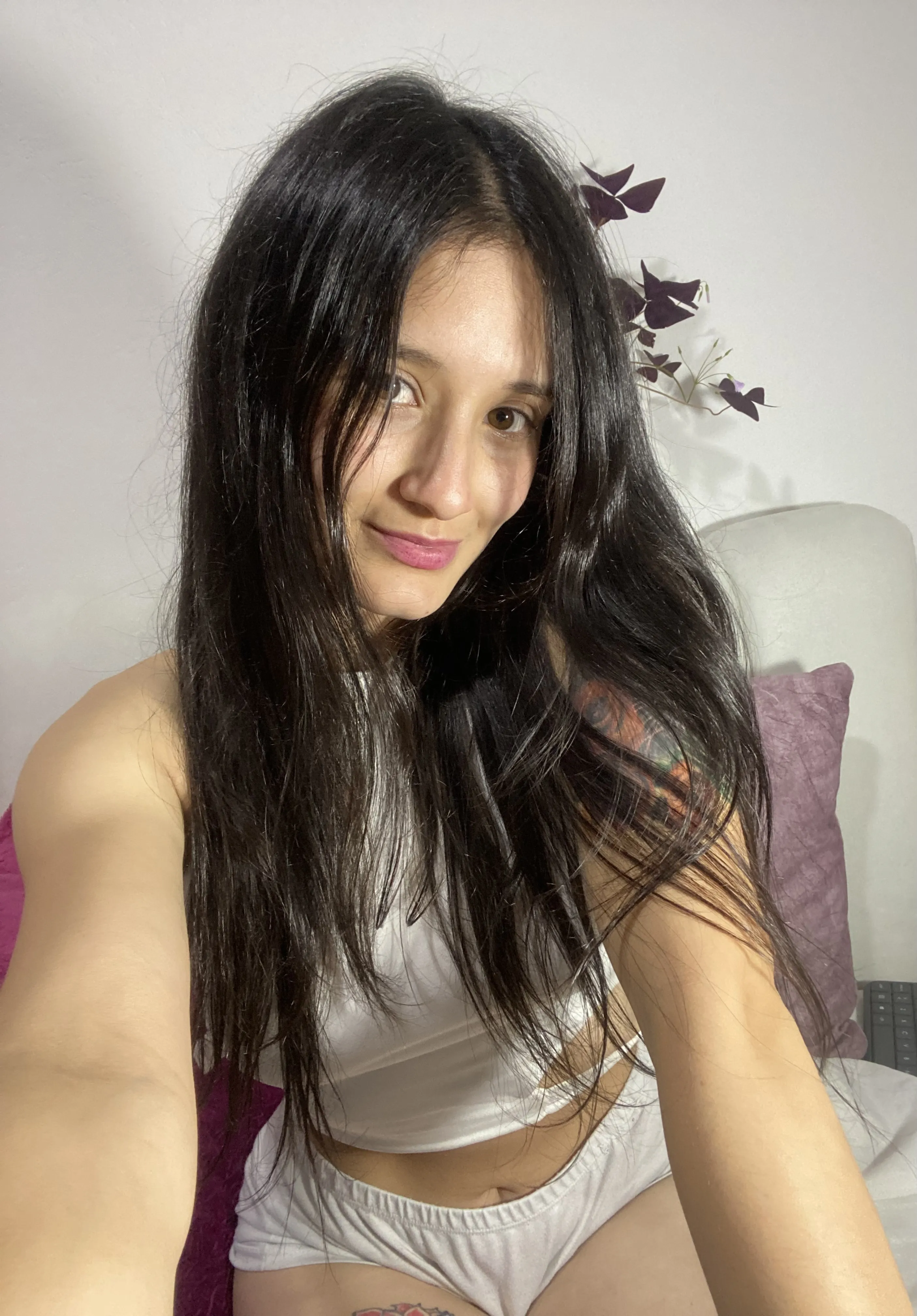 Live sex webcam photo for Kimyrosse #7488539