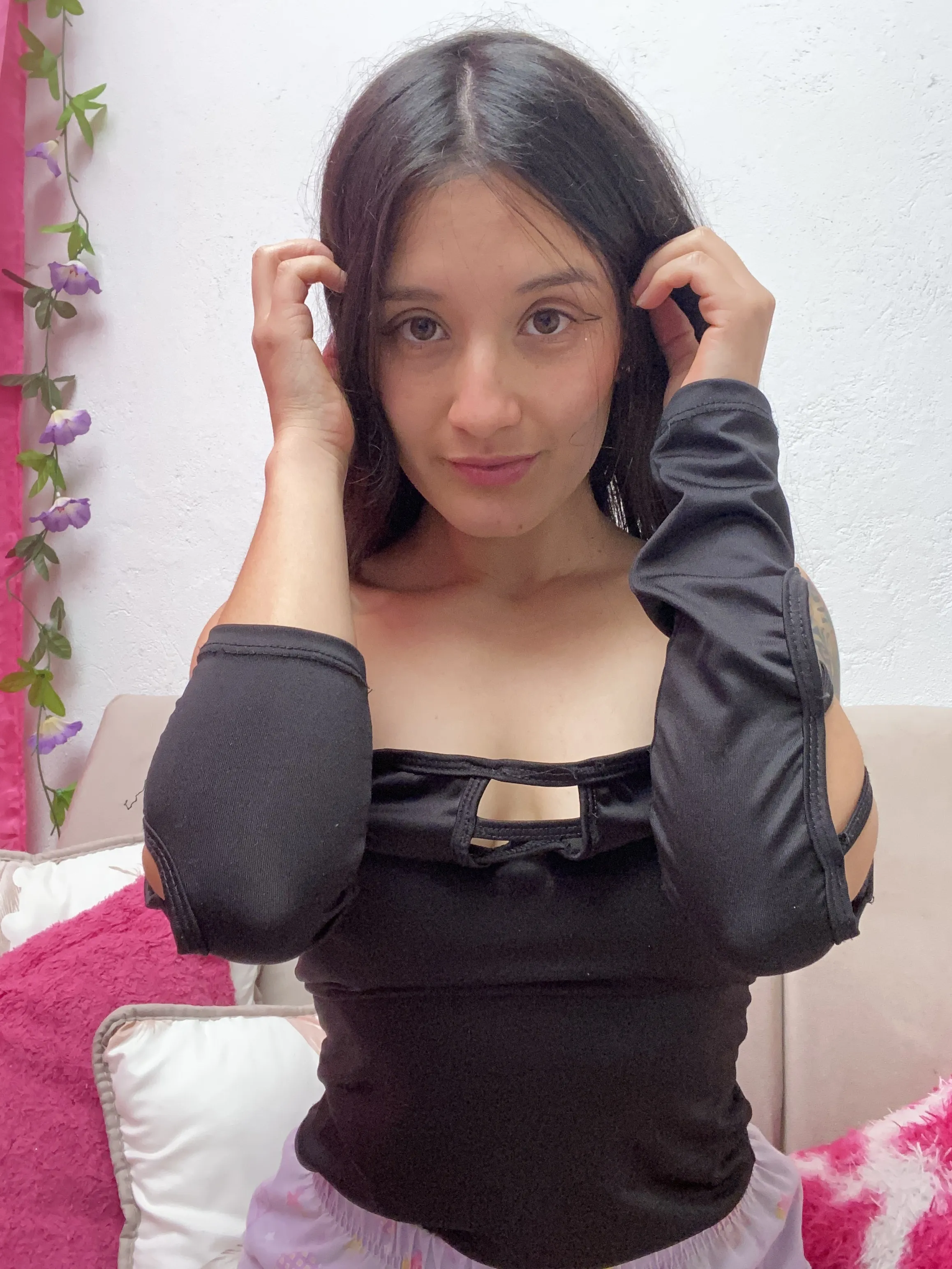 Live sex webcam photo for Kimyrosse #7115079