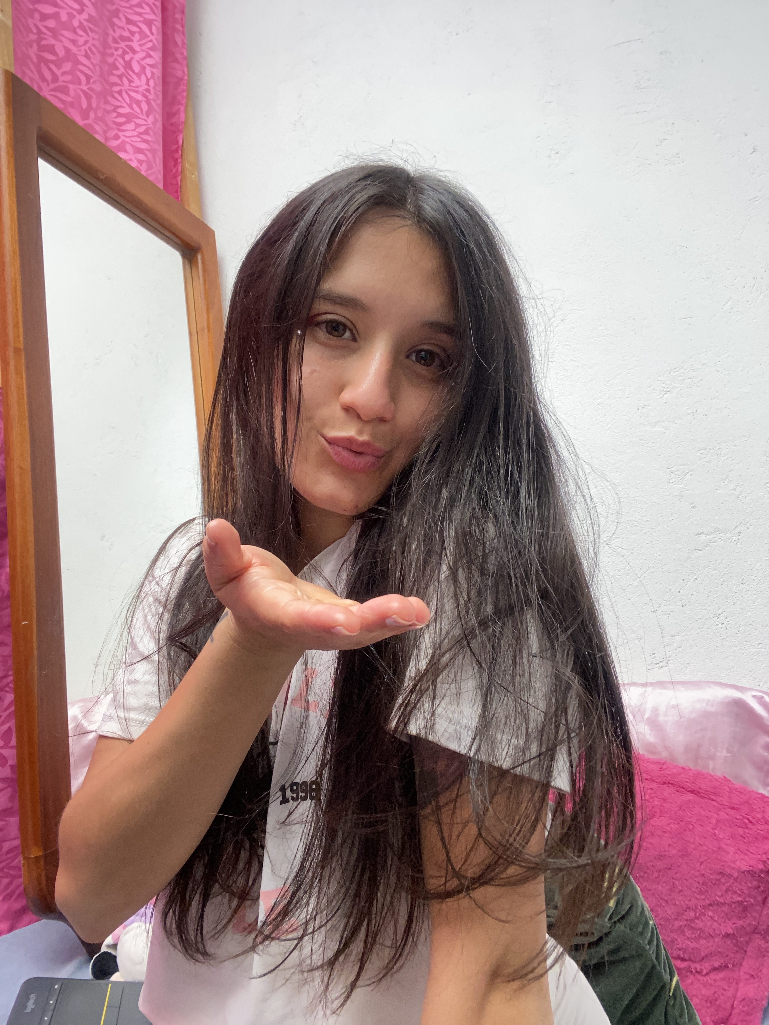 Live sex webcam photo for Kimyrosse #7114793