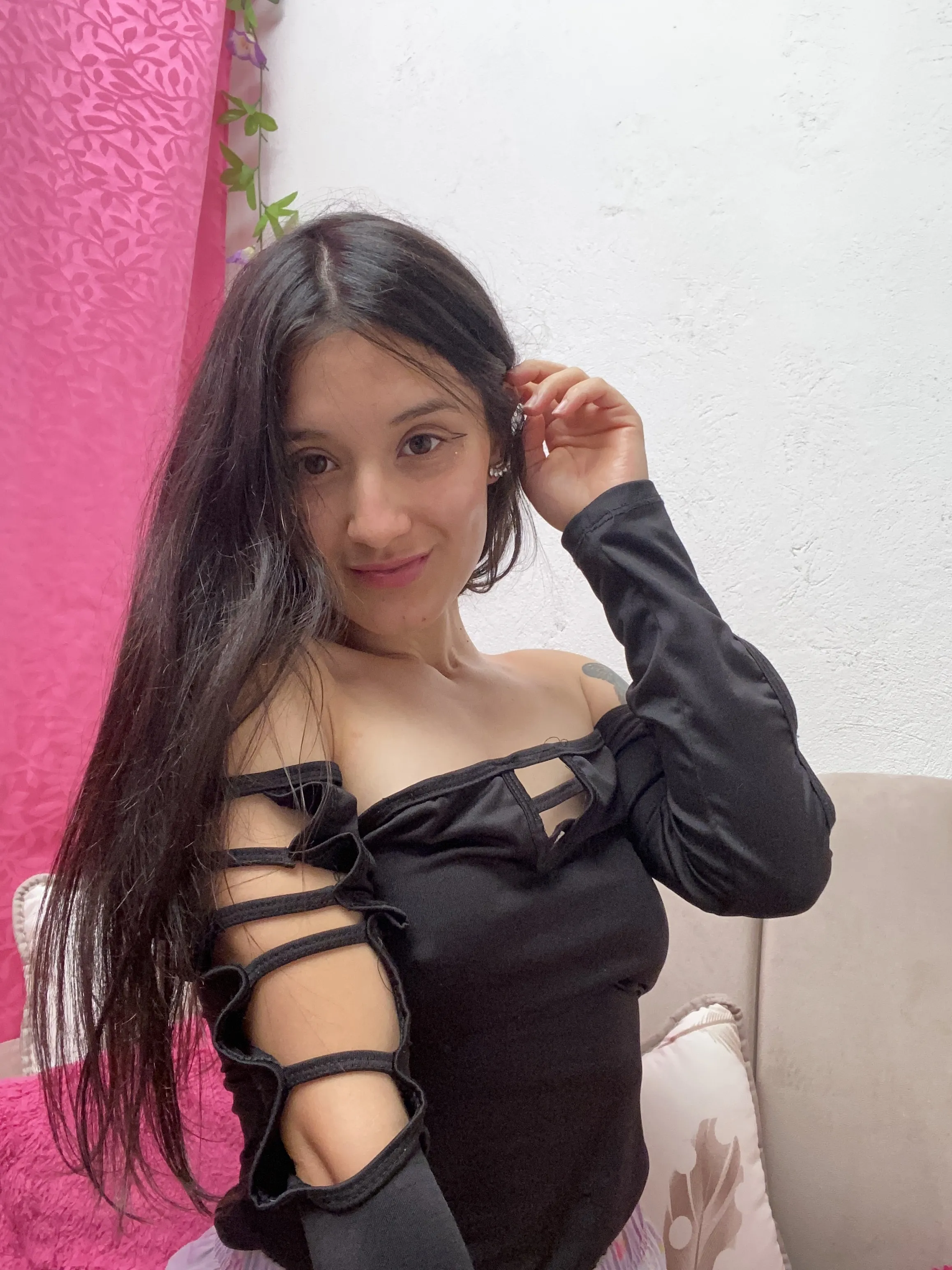 Live sex webcam photo for Kimyrosse #7115117