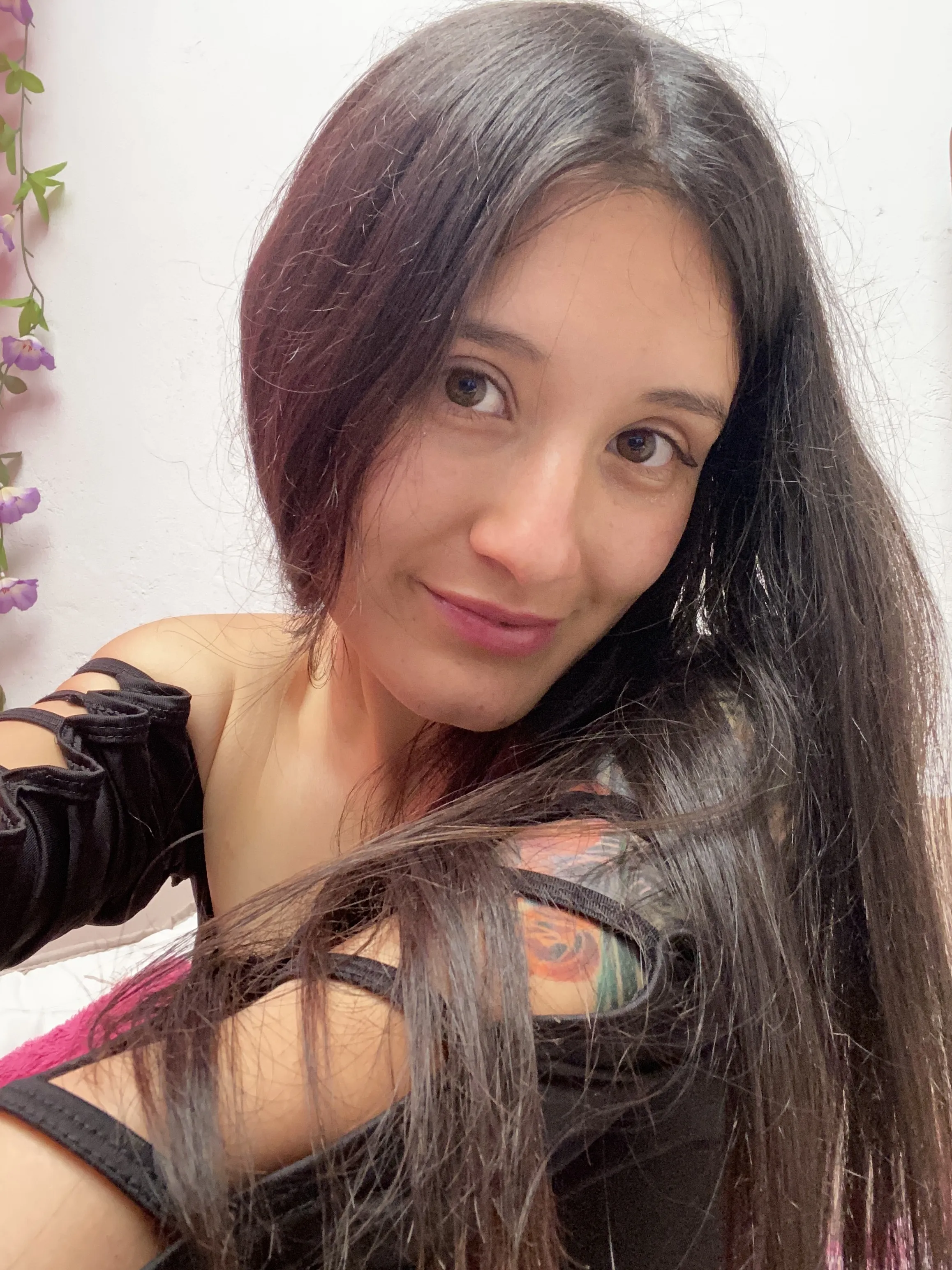 Live sex webcam photo for Kimyrosse #7115071