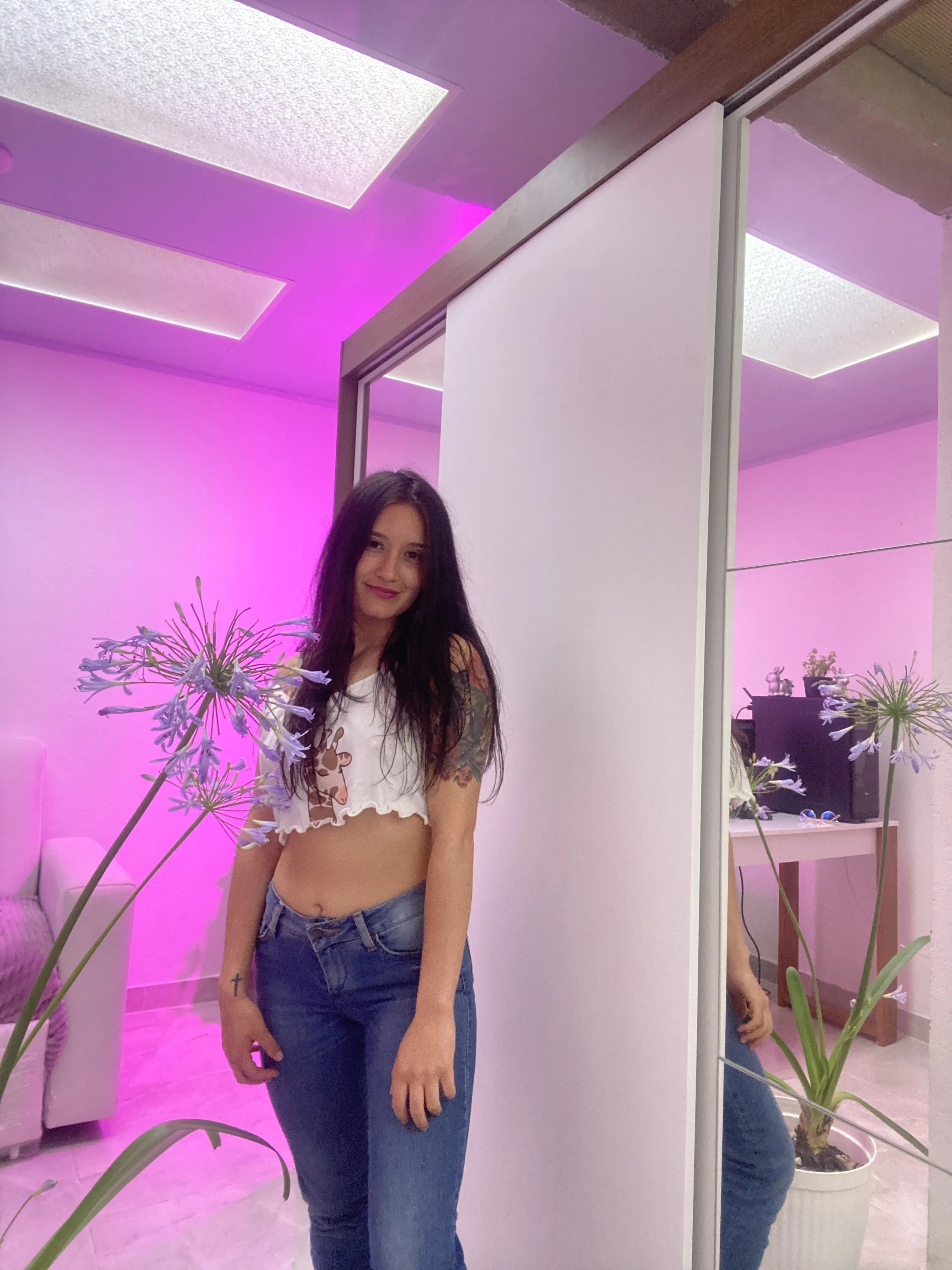 Live sex webcam photo for Kimyrosse #7878662