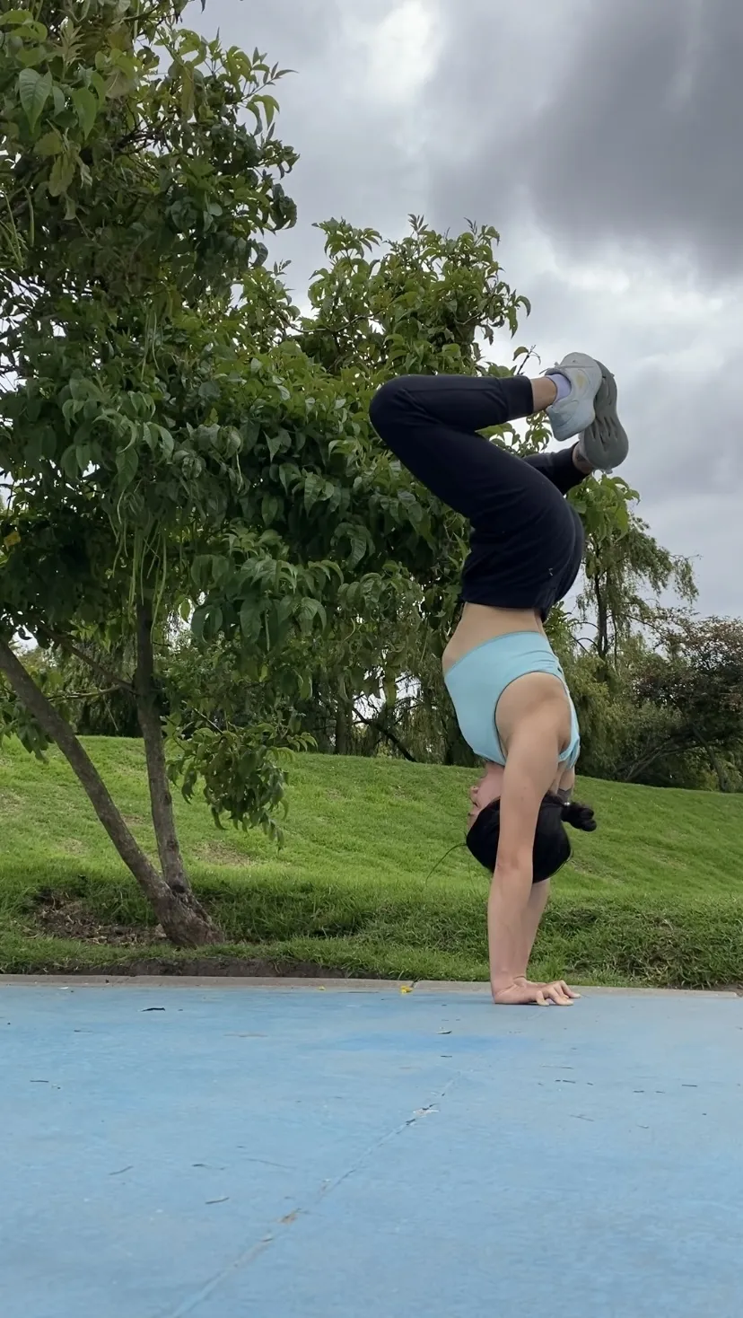 Live sex webcam photo for Kimyrosse #7115135