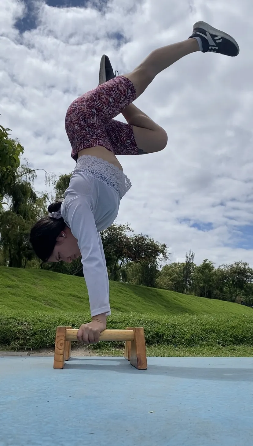 Live sex webcam photo for Kimyrosse #7115122