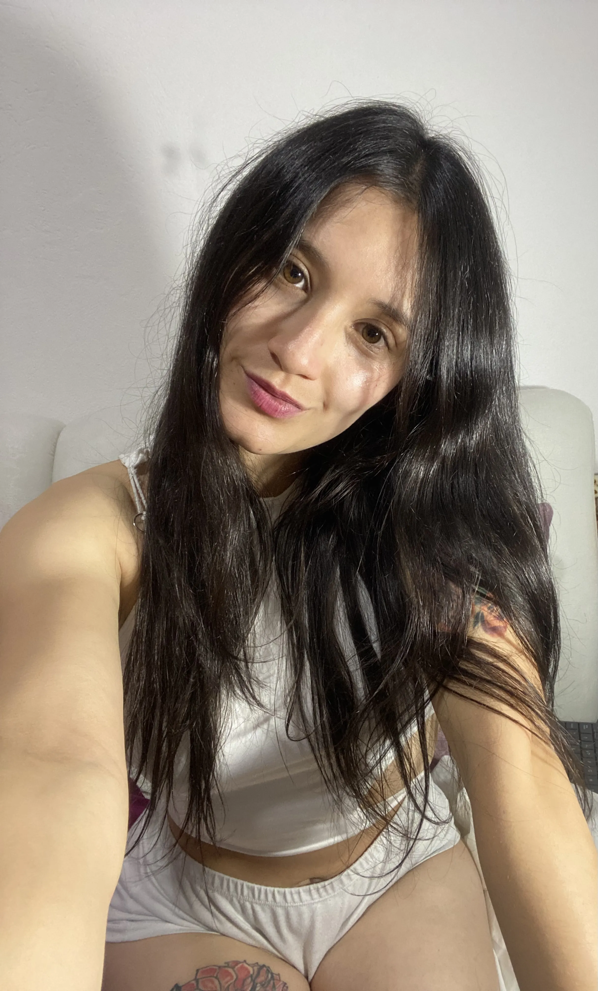 Live sex webcam photo for Kimyrosse #7488538