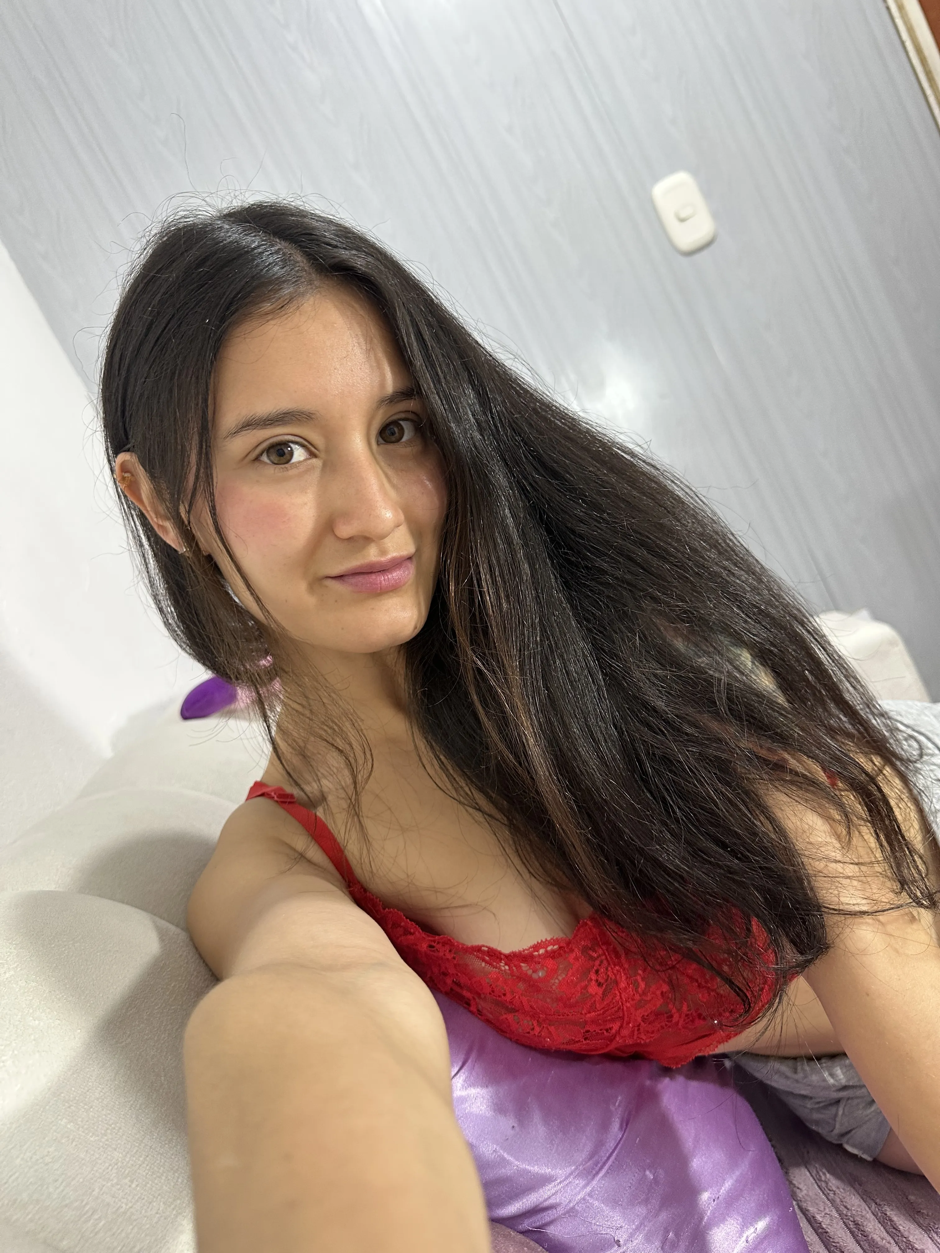 Live sex webcam photo for Kimyrosse #8653245