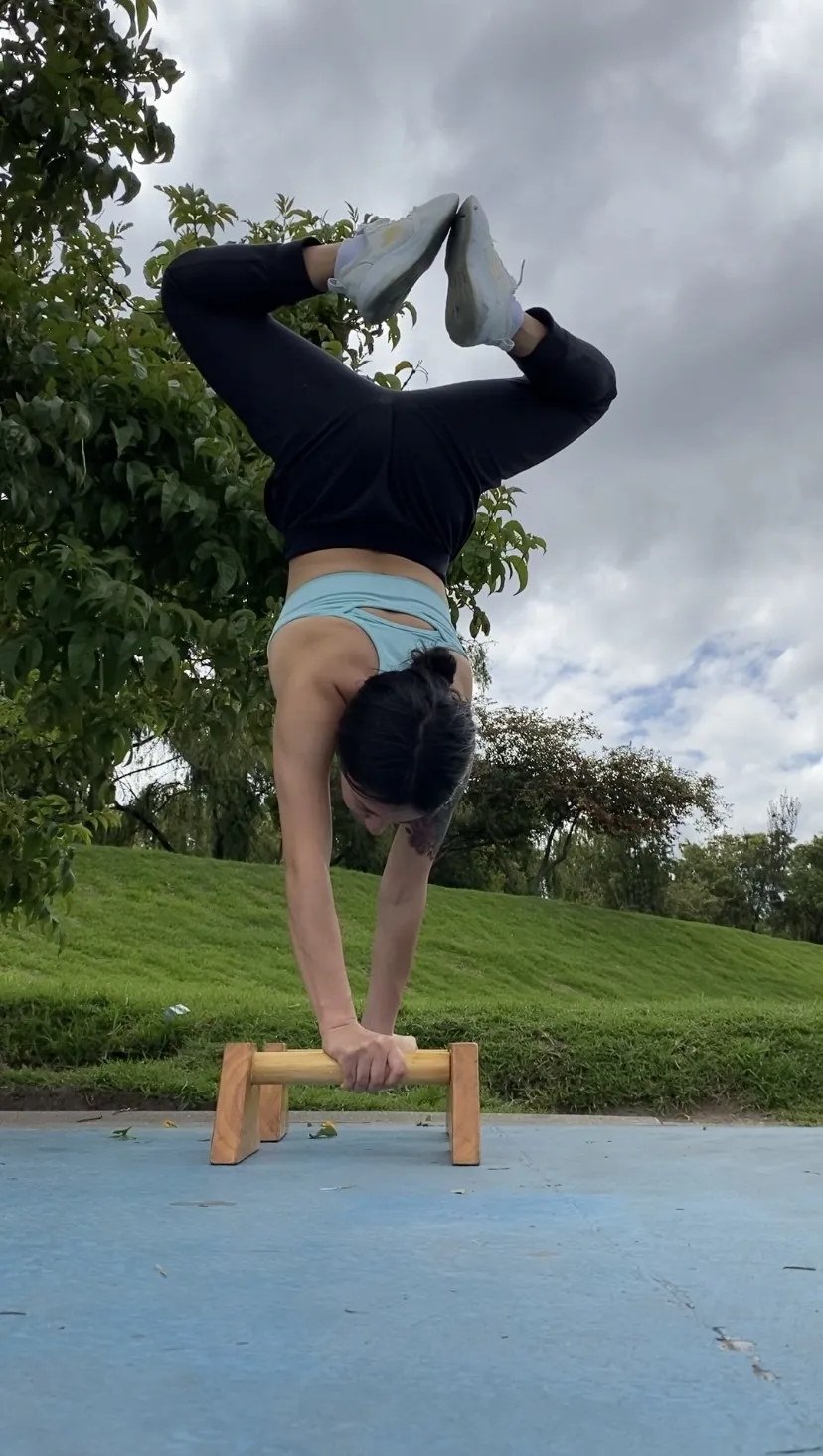 Live sex webcam photo for Kimyrosse #7115123