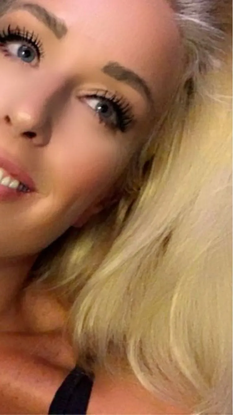 Live sex webcam photo for LisaRyder #7890281