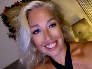 Live sex webcam photo for LisaRyder #7736629