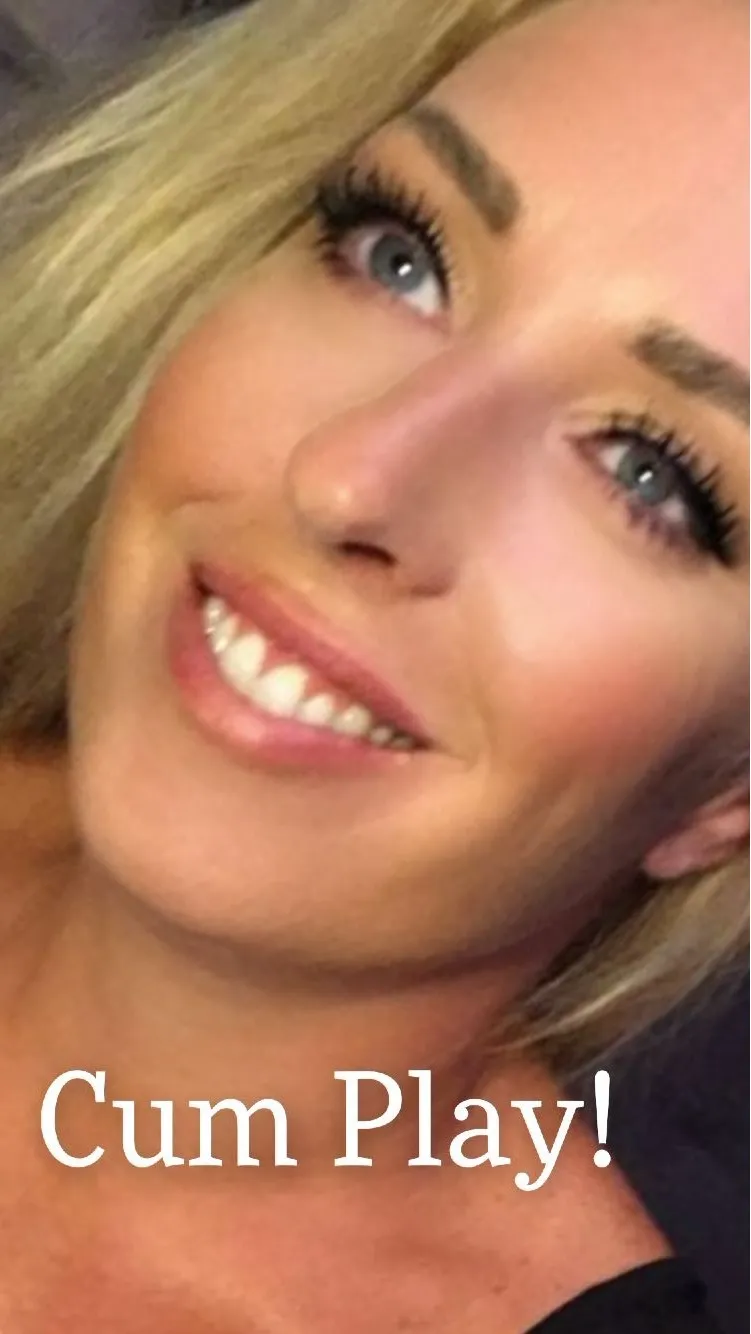 Live sex webcam photo for LisaRyder #7890282