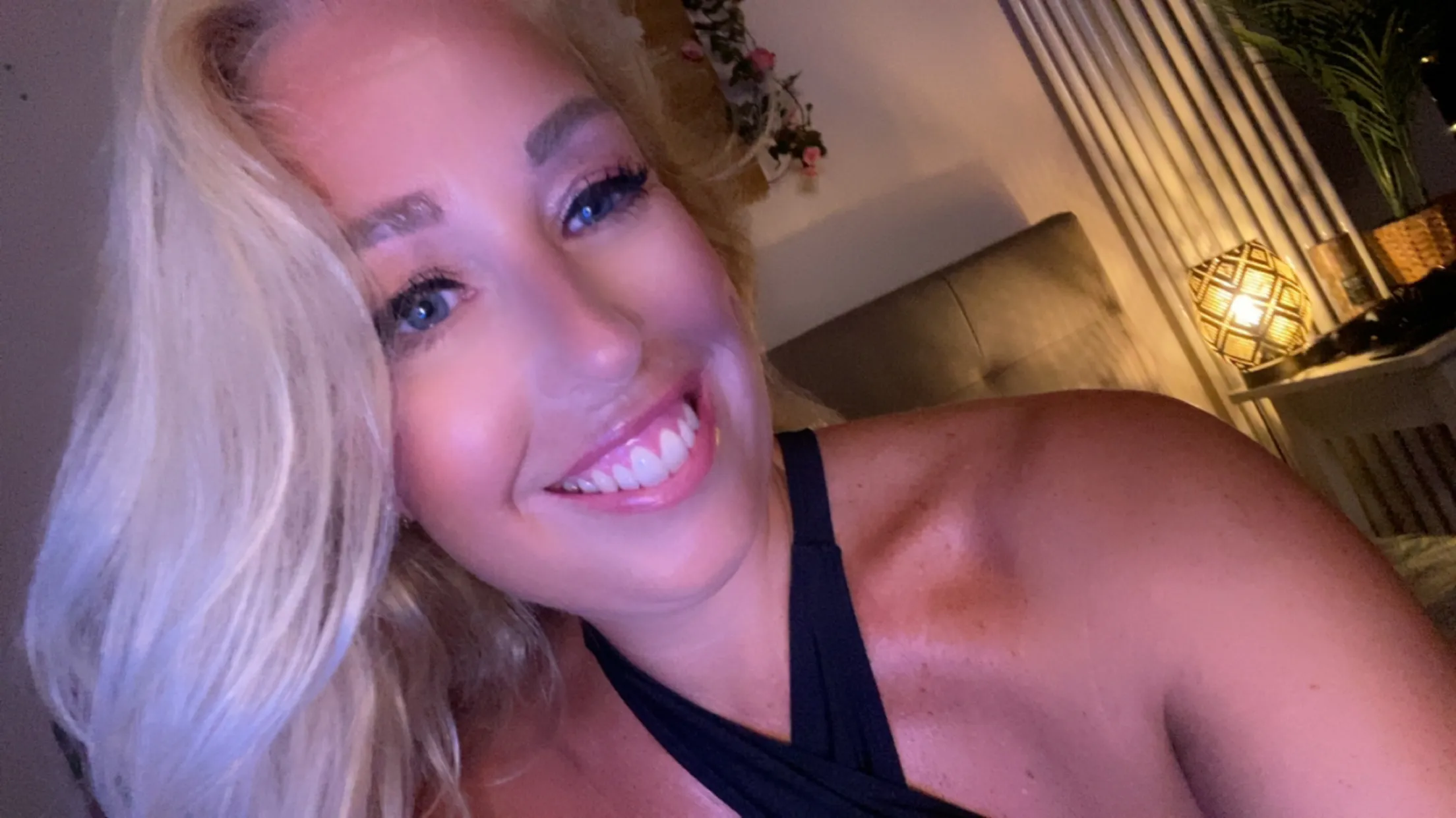 Live sex webcam photo for LisaRyder #7890293