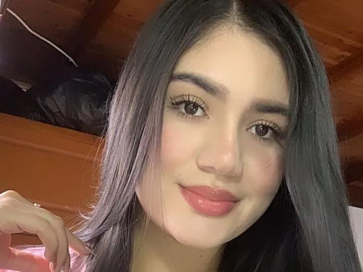 Live sex webcam photo for LaraParcker #4099033