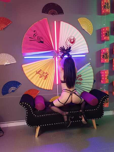 Live sex webcam photo for CharlotteJules #4188896