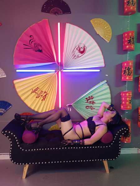 Live sex webcam photo for CharlotteJules #4188890