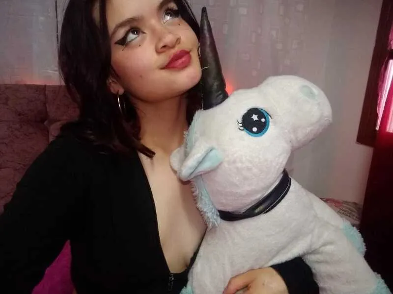 Live sex webcam photo for GraceThompson #5870891