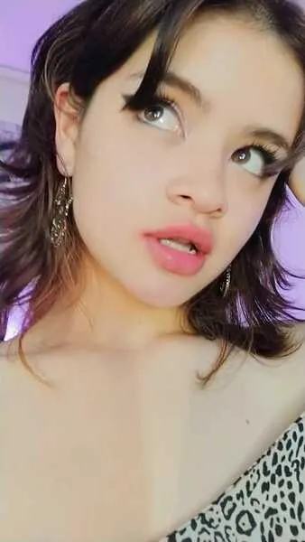 Live sex webcam photo for GraceThompson #5870909