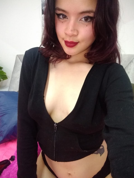 Live sex webcam photo for GraceThompson #4194683