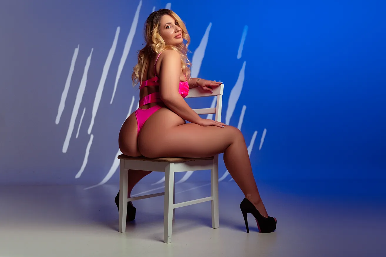 Live sex webcam photo for GinaBear #7768505