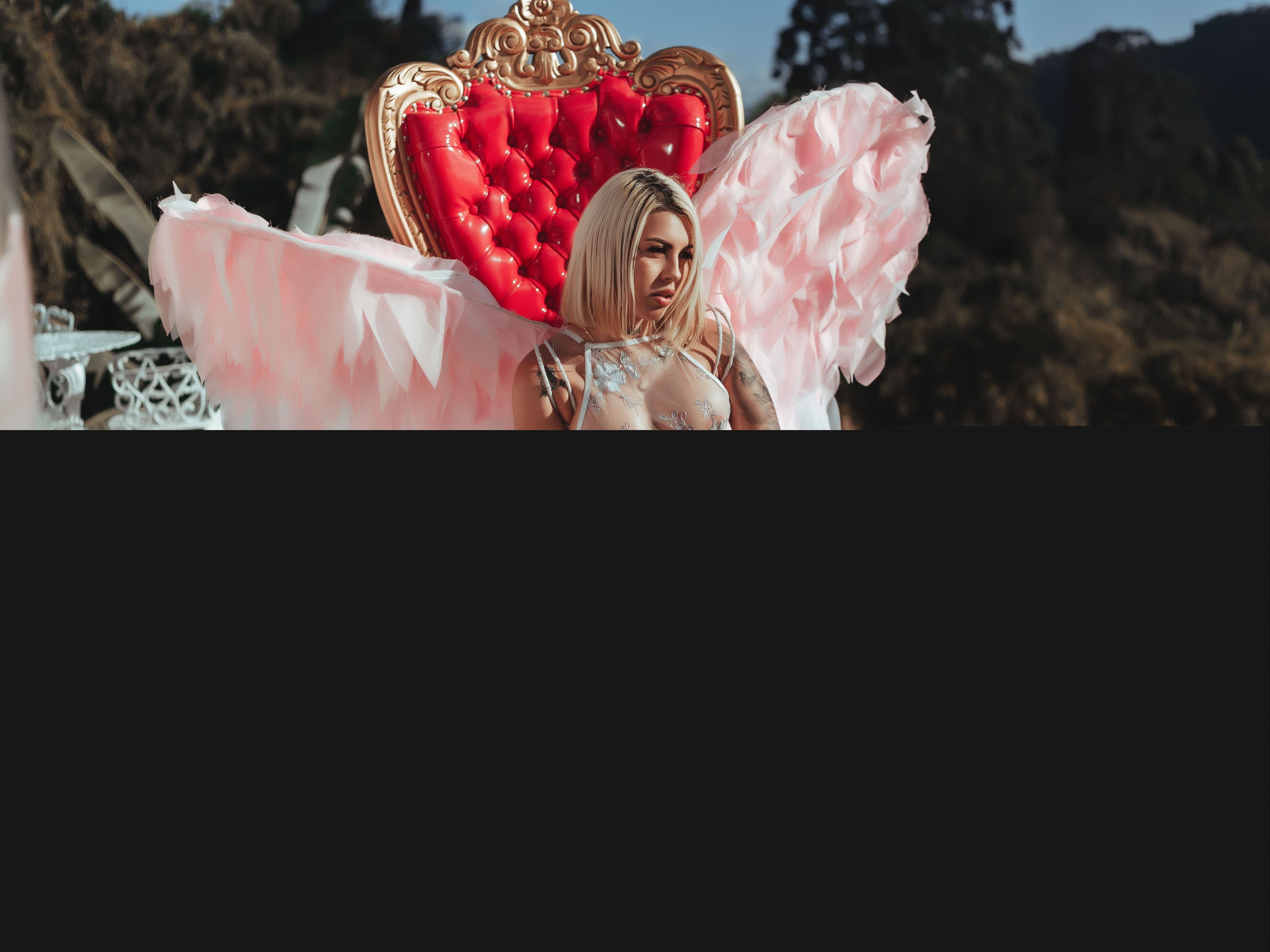 Live sex webcam photo for SophieWilsonn #5931934