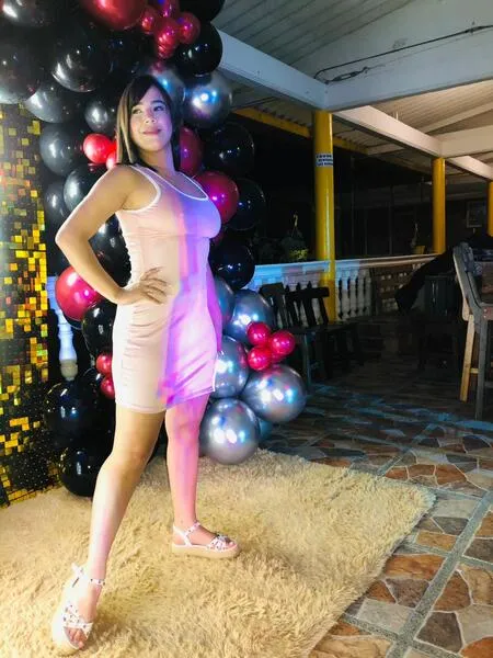 Live sex webcam photo for MarinaSun #5621353