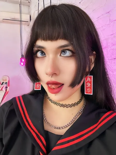 Live sex webcam photo for SabriPetite #4157161