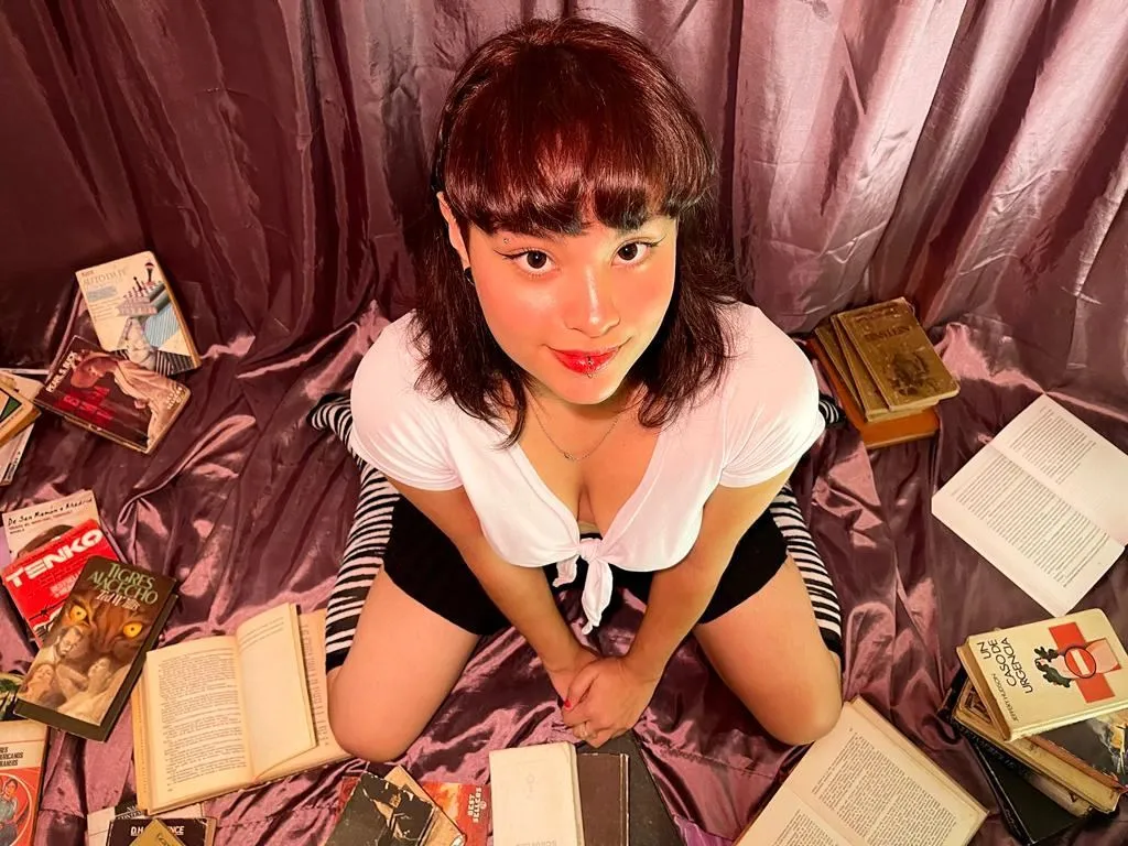 Live sex webcam photo for lindabl0ck #5405725