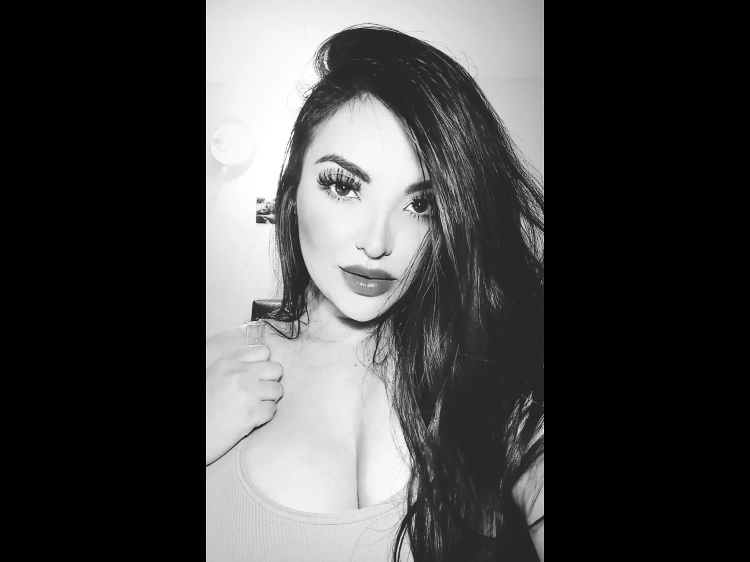 Live sex webcam photo for MartinaNice #4161405