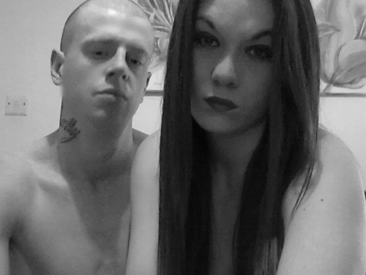 Live sex webcam photo for 2hard4youu1st #4086449