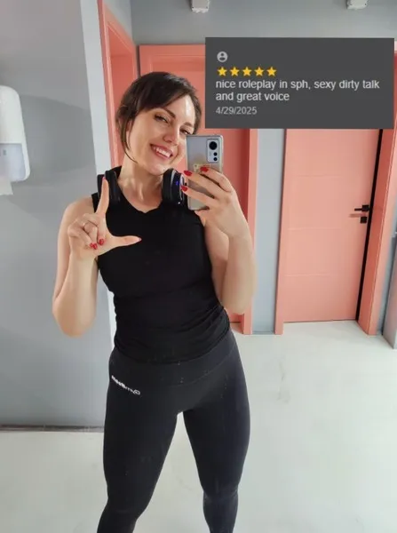 Live sex webcam photo for MissViyolet #7904646