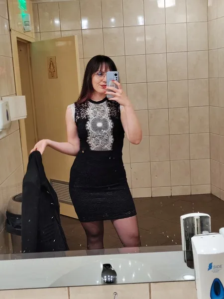 Live sex webcam photo for MissViyolet #7904605