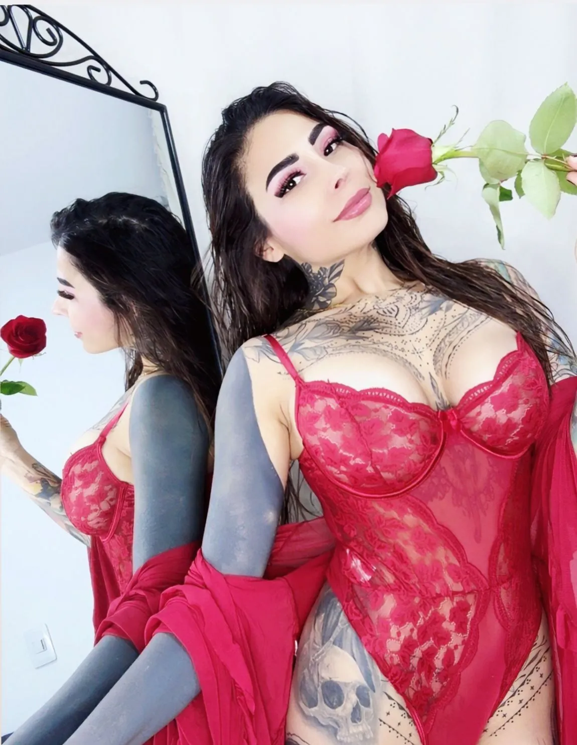 Live sex webcam photo for EmiliMontero #8672670