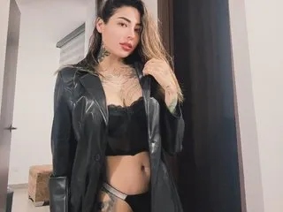 Live sex webcam photo for EmiliMontero #8192806