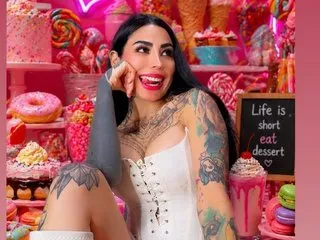 Live sex webcam photo for EmiliMontero #8500046