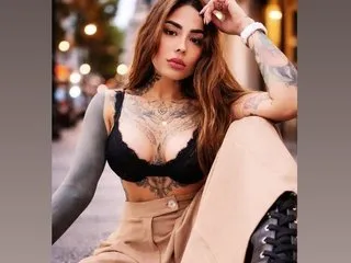 Live sex webcam photo for EmiliMontero #8475117