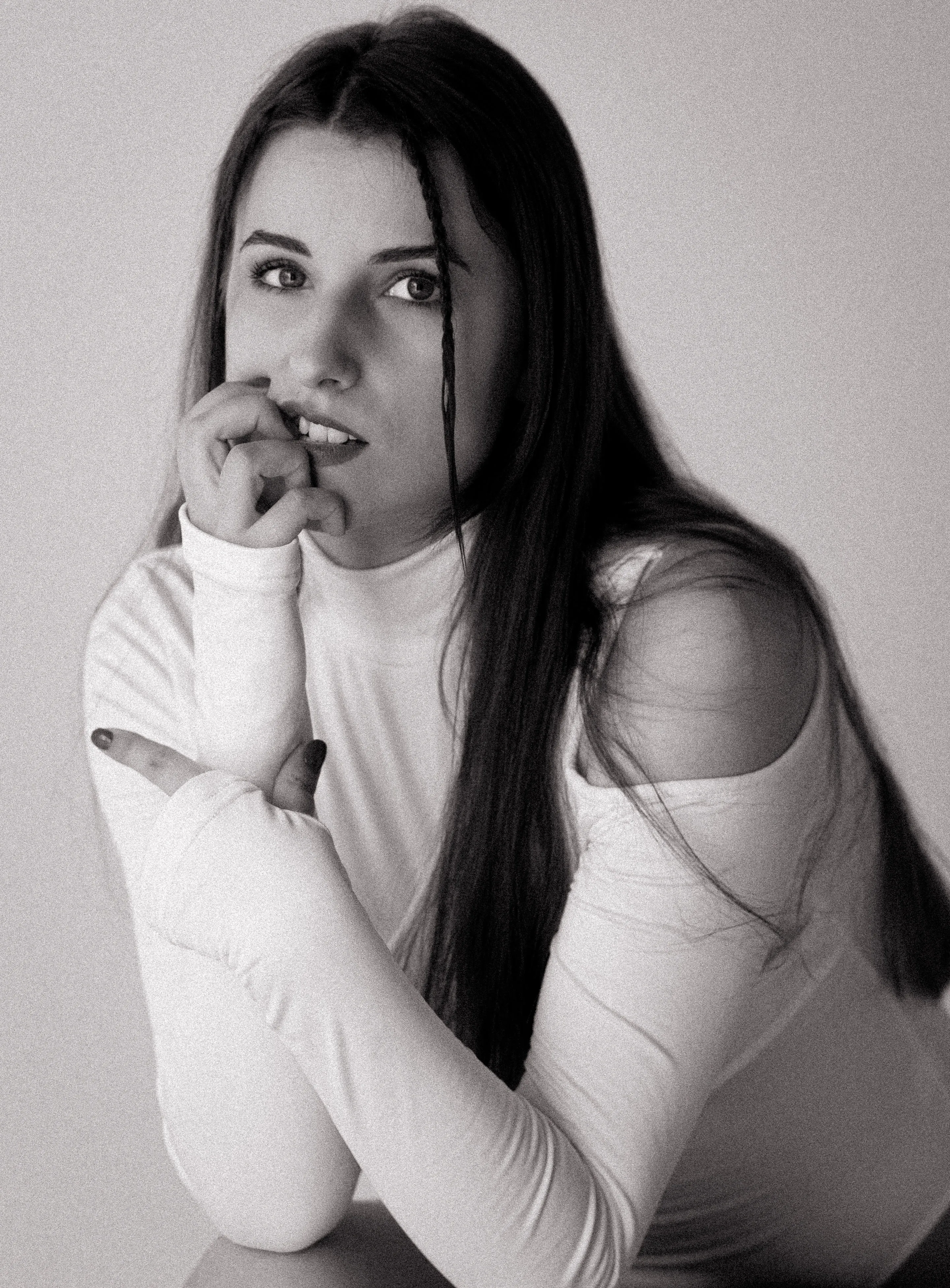 Live sex webcam photo for TooSweetGirl #7363292