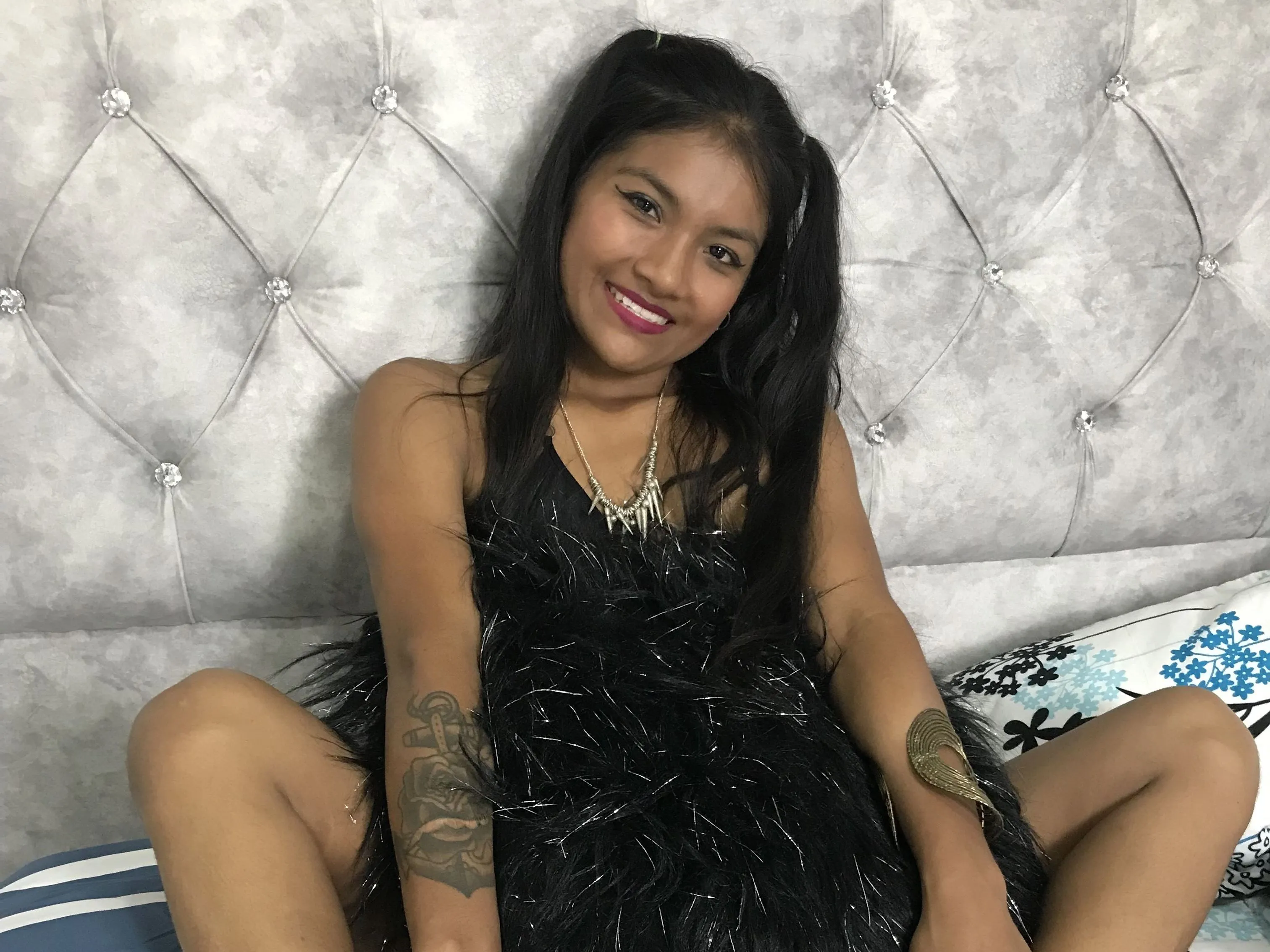 Live sex webcam photo for Liwatson #4145064