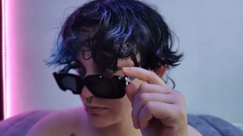 Live sex webcam photo for Leep18 #5667023