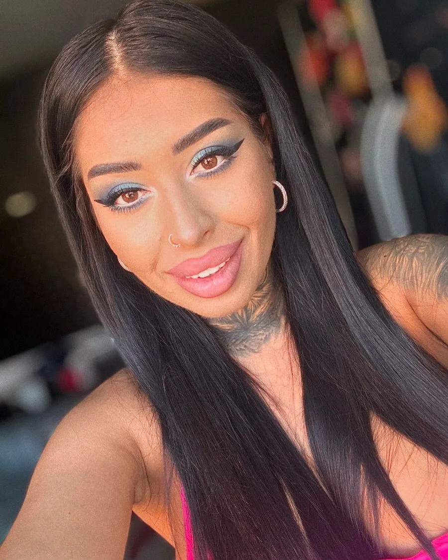 Live sex webcam photo for AARISS #7827471