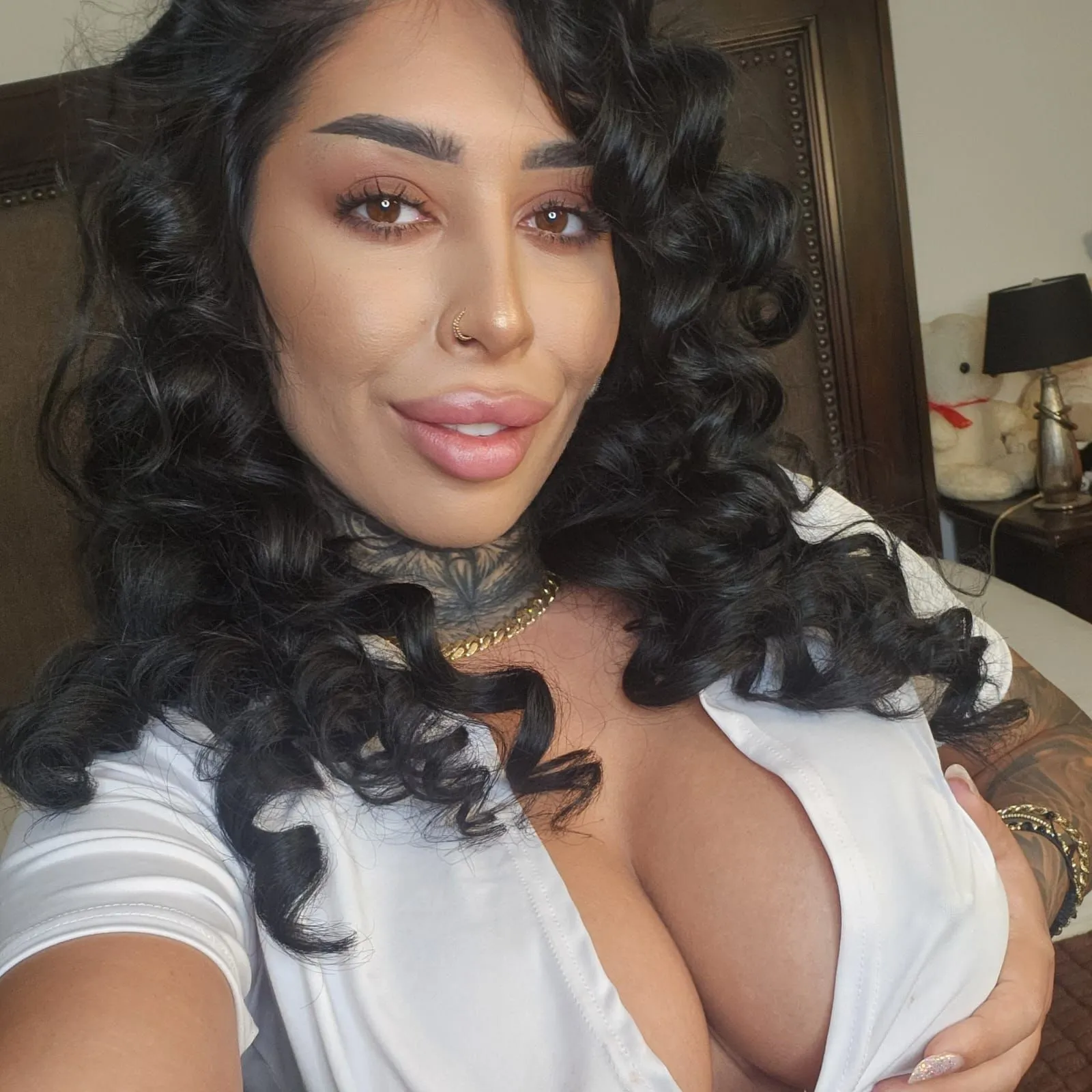 Live sex webcam photo for AARISS #7827437