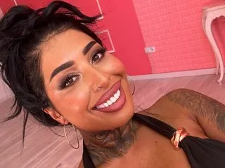 Live sex webcam photo for AARISS #8010759