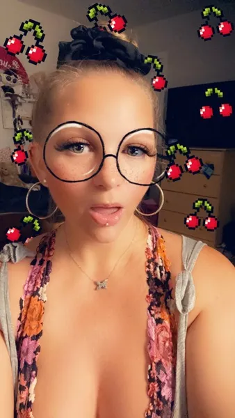 Live sex webcam photo for VixxxenMoon #5469799