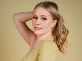 Live sex webcam photo for JuliaJue #6337635