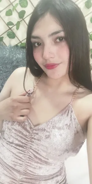 Live sex webcam photo for AliceSwann #4225784